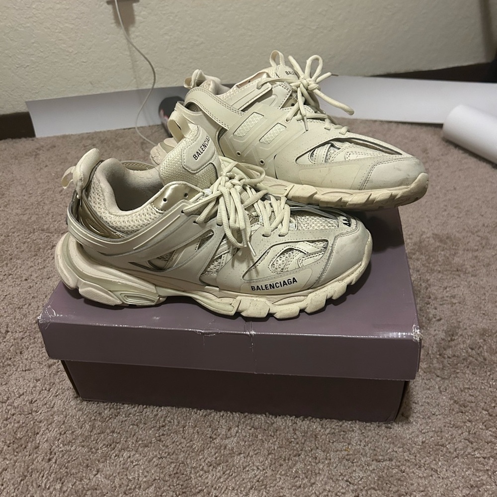 Balenciaga track runner